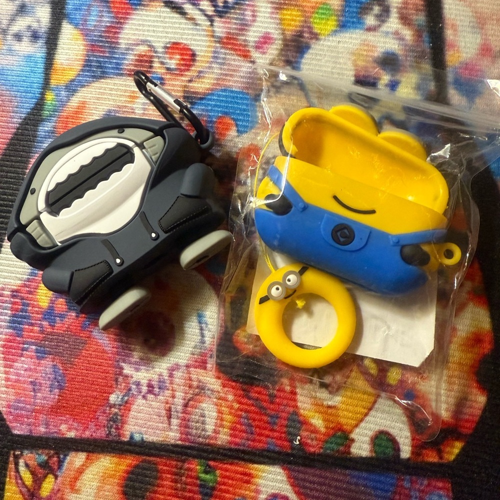 Minions AirPods Case Set
